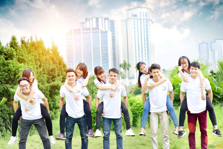 TOP các mẫu đồng phục đi biển cho nhóm nam đẹp nhất 2024